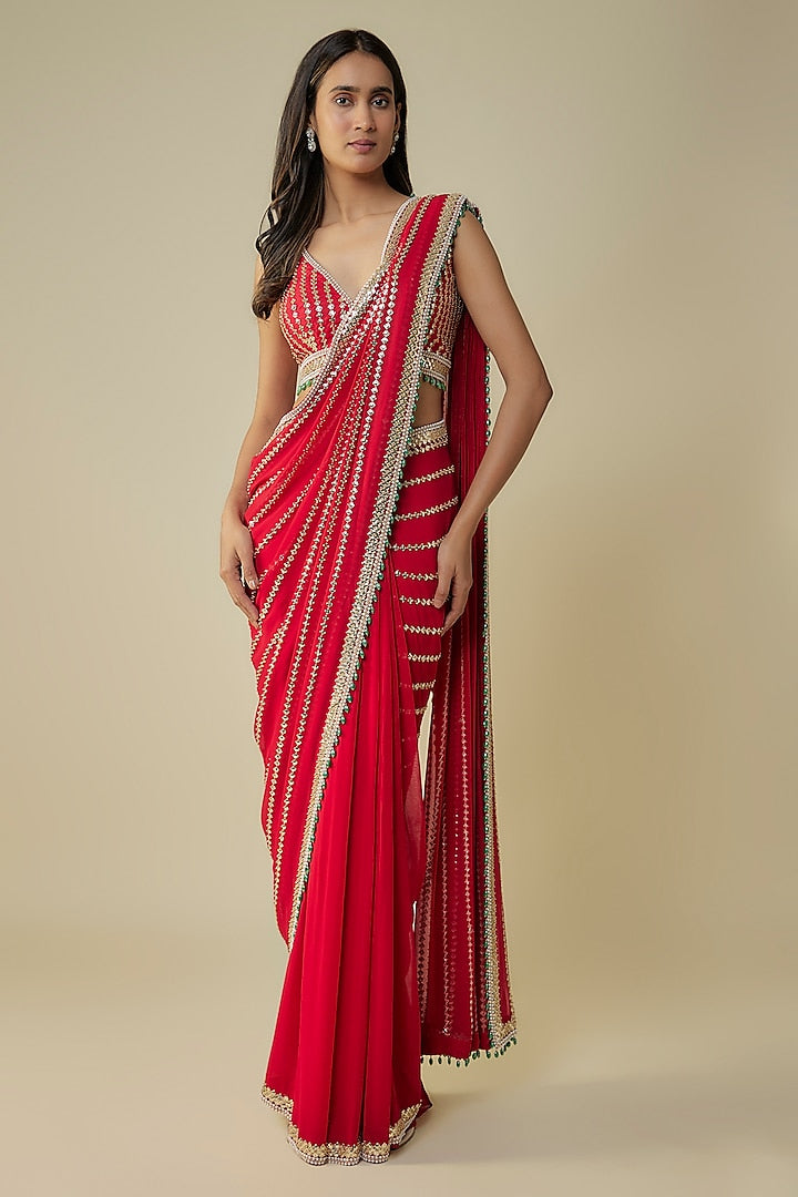 Glamorous Heavy Saree with Rich Zari Work and Detailed Embellishments for Women