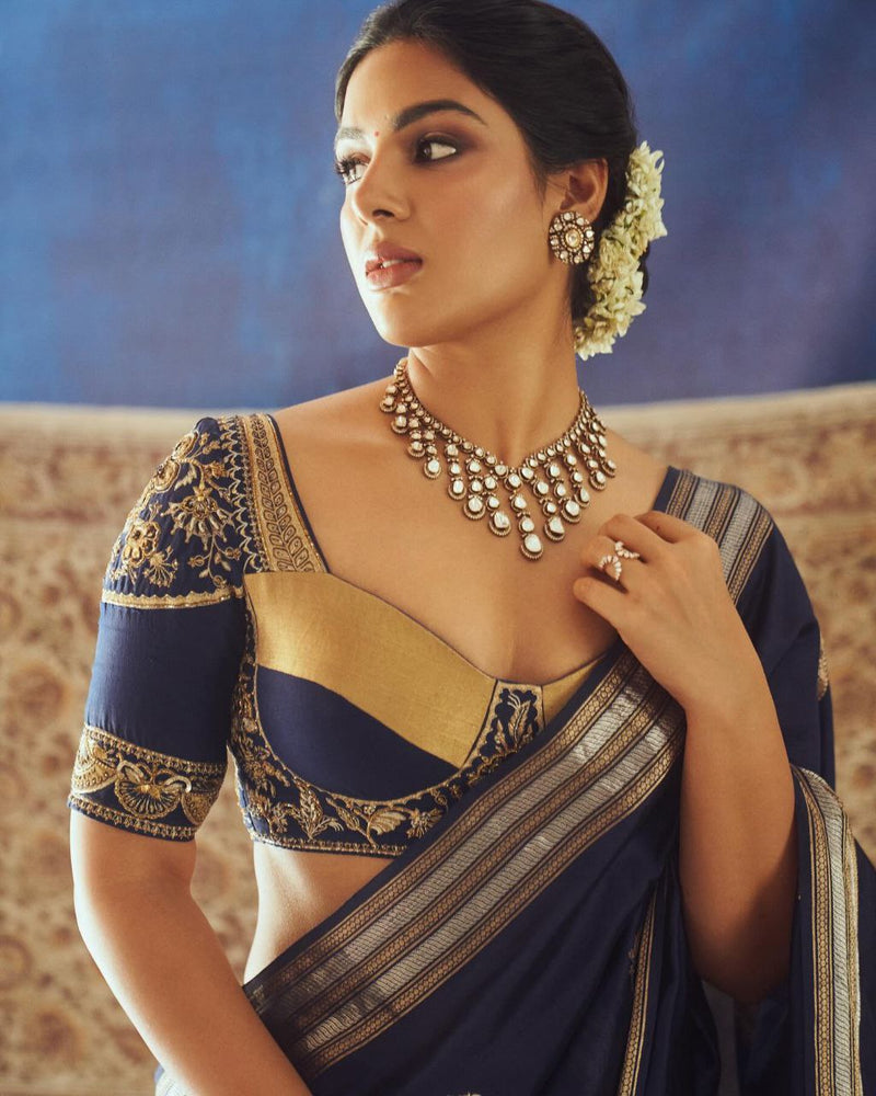 Sophisticated Kasavu Saree with Gold Woven Borders For Women