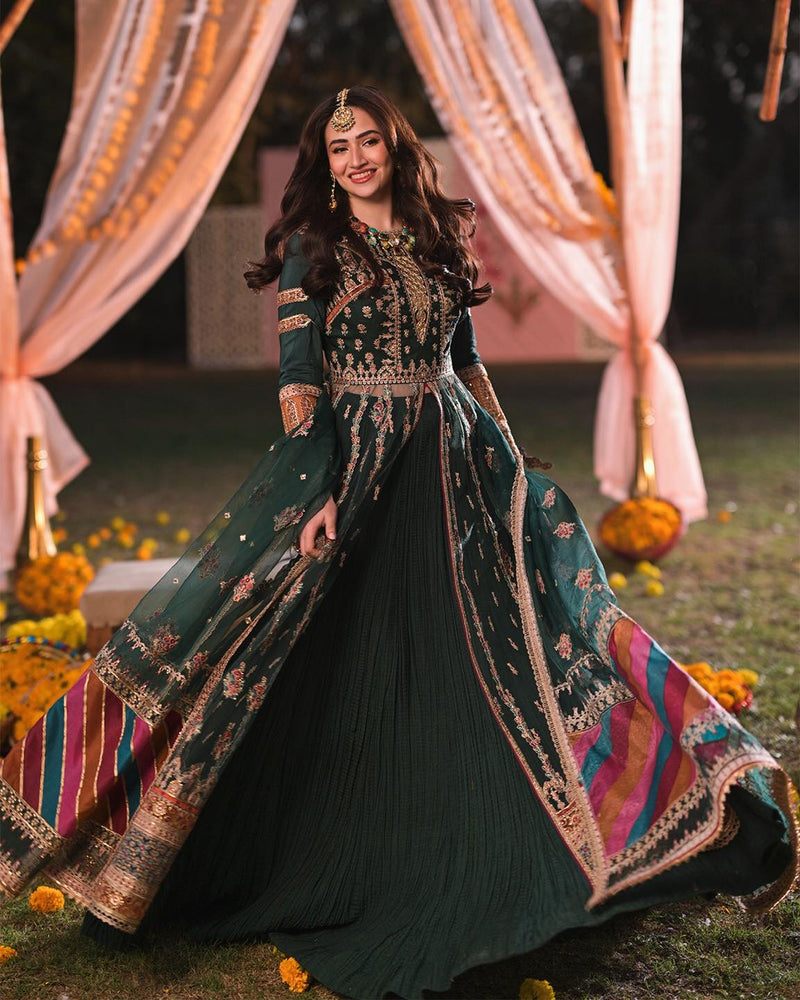 Chic Handcrafted Ethnic Heavy Gown with Premium Embroidery – Trendy Style for Celebrations For Women