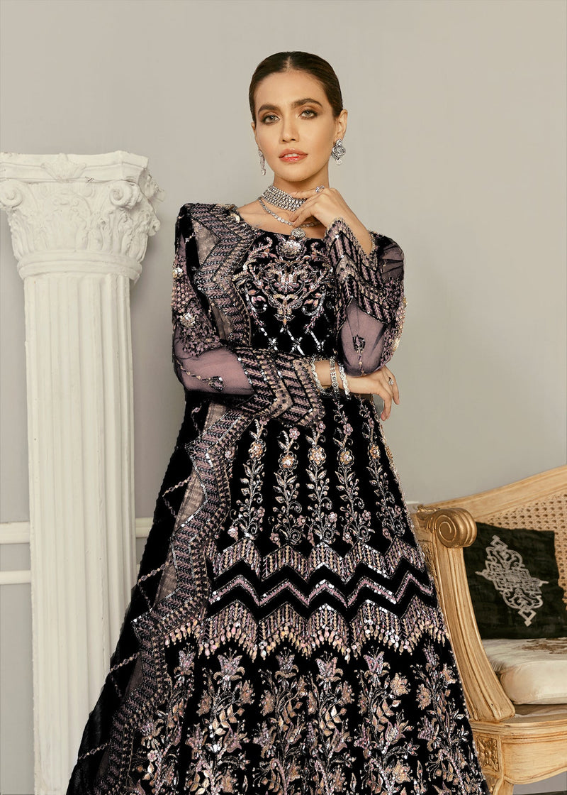 Traditional Heavy Wedding Gown with Detailed Ethnic Embroidery and Glamour