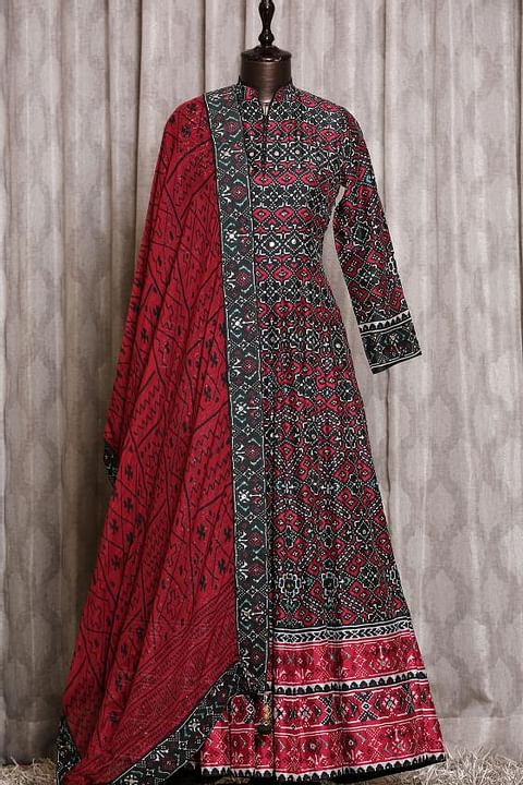 Multy Color Attractive Heavy Printed Gown Design