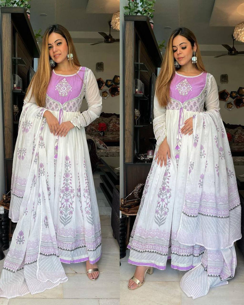 White Color Attractive Jari Printed Gown For Party Wear