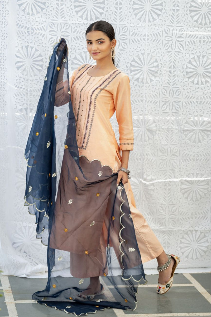 Peach Hand Embroidery Chanderi Silk Kurta Set With Organza Dupatta